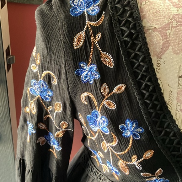 BLUE RAIN @ FRANCESCA’S. BLACK & BLUE & RUST SIZE MEDIUM DRESS. ADORABLE!  NWT - Picture 6 of 10